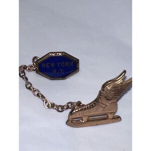 Vintage NY Ice Skate Club‎ Pin